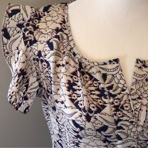 CAbi ruffle flutter sleeve damask floral print blouse XS